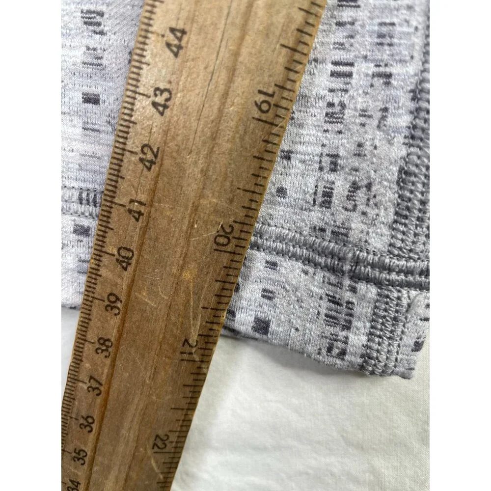Lululemon Wunder‎ Under Cropped Leggings size 6 Gray/White